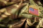 Флаг США на форме военного