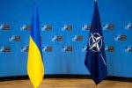Флаги Украины и НАТО