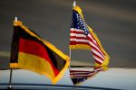 Флаги США и Германии