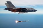 самолёт США атакует